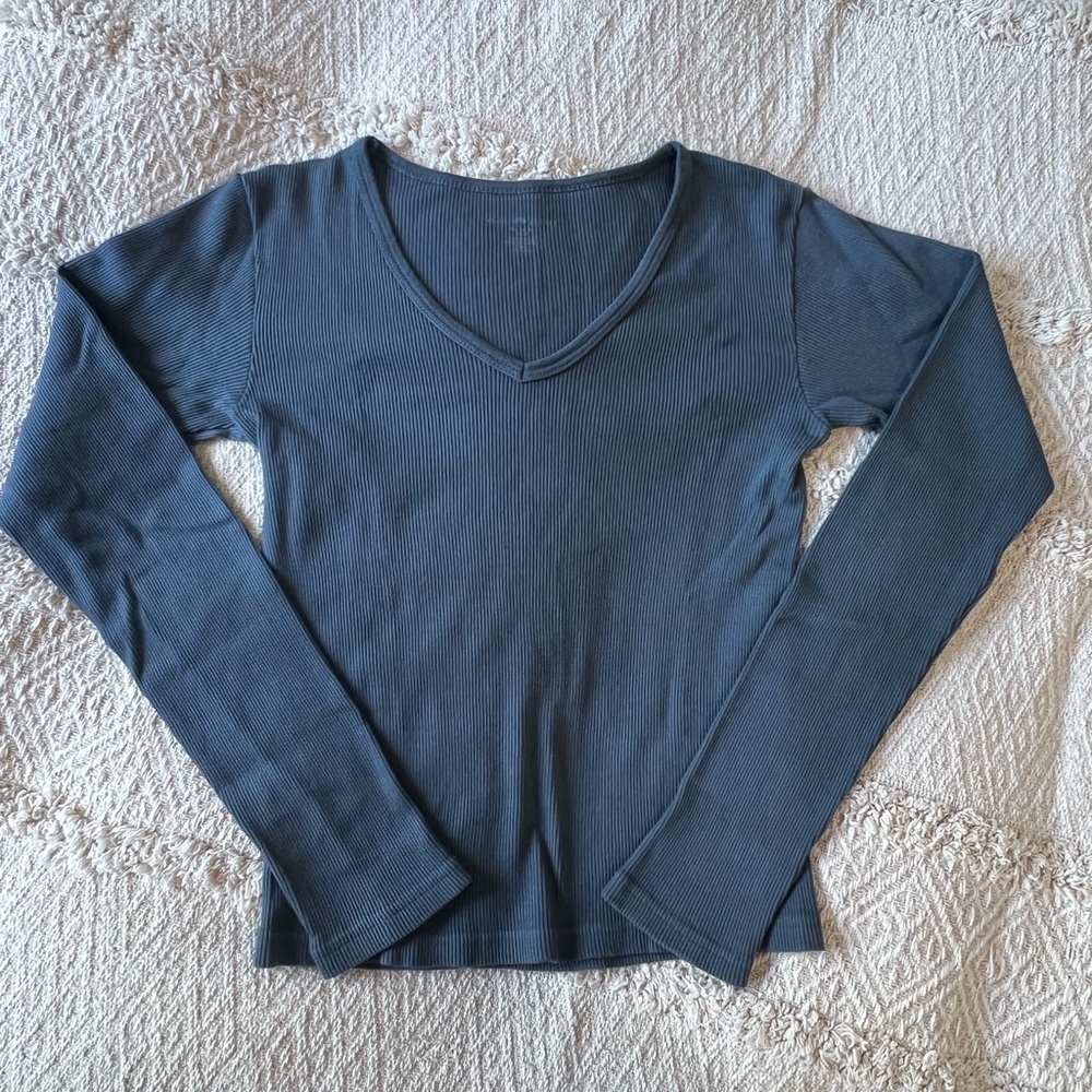 Brandy Melville ribbed long sleeve